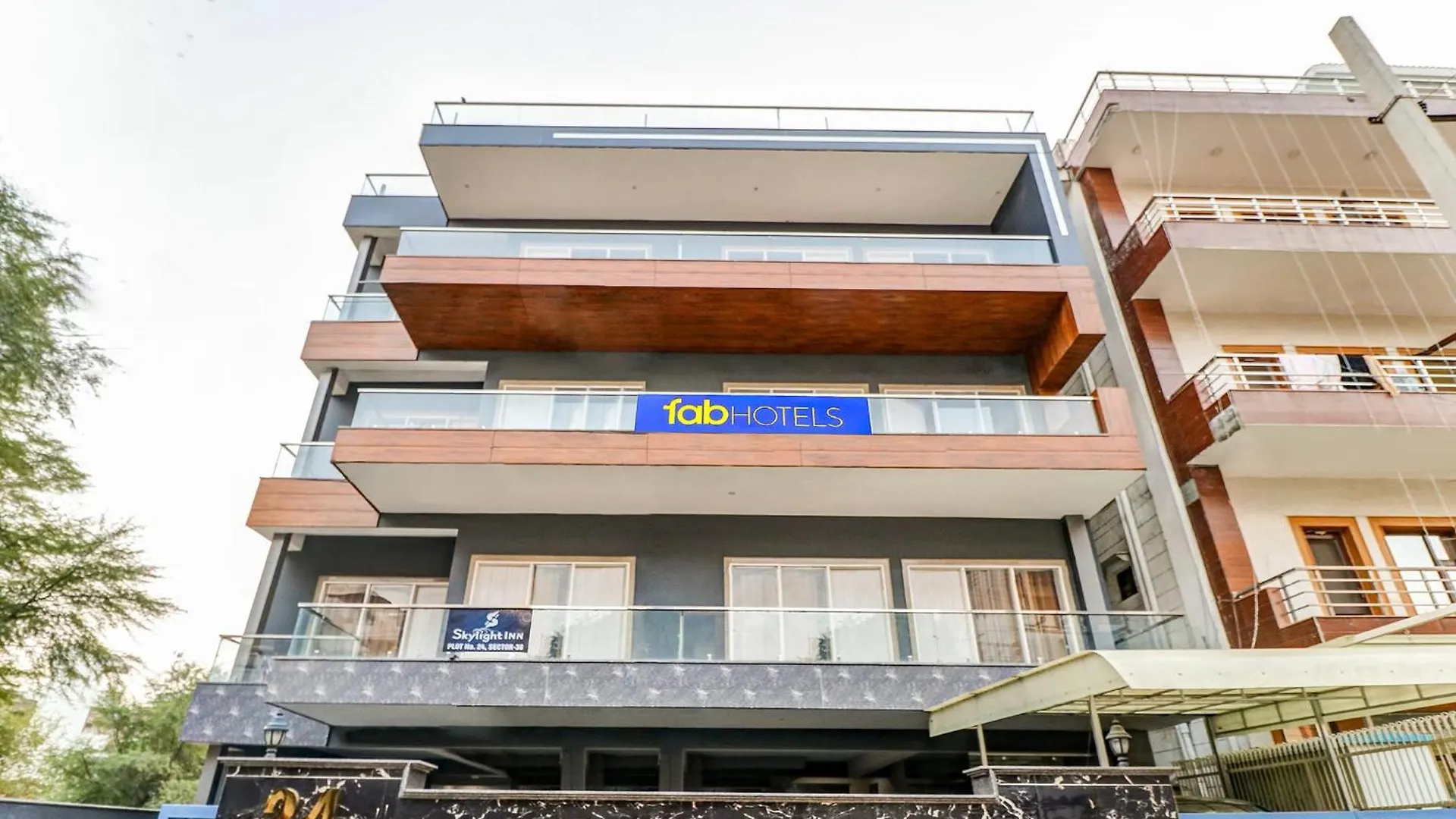 Fabhotel Sky Rise Inn Gurgáon 3*,  Indie