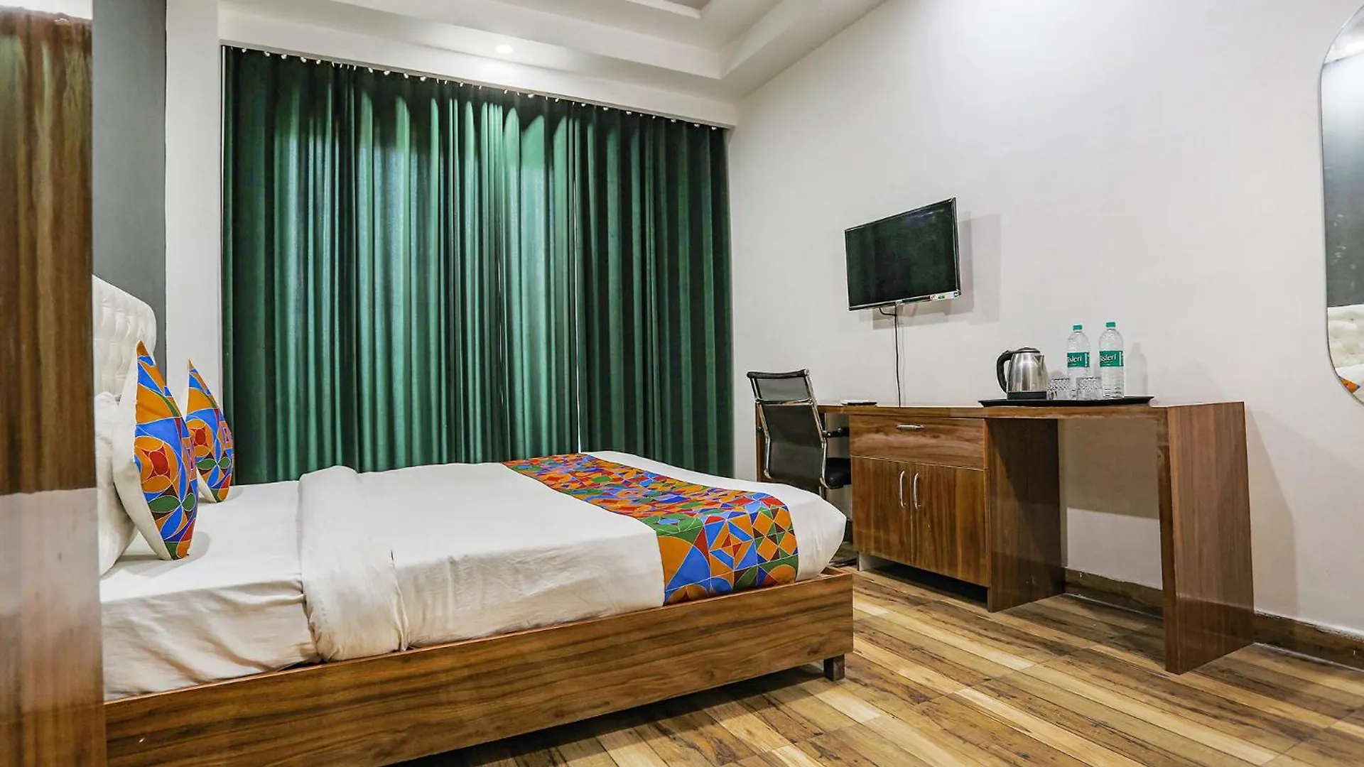 Fabhotel Sky Rise Inn Gurgaon Hotel